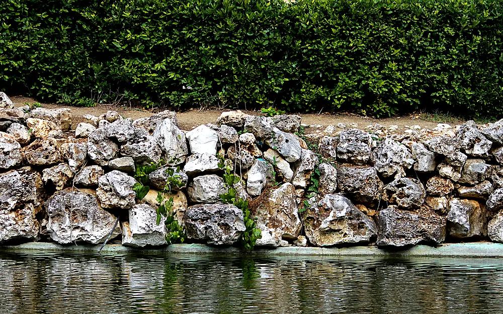 Natural Stone Retaining Walls Worcester MA
